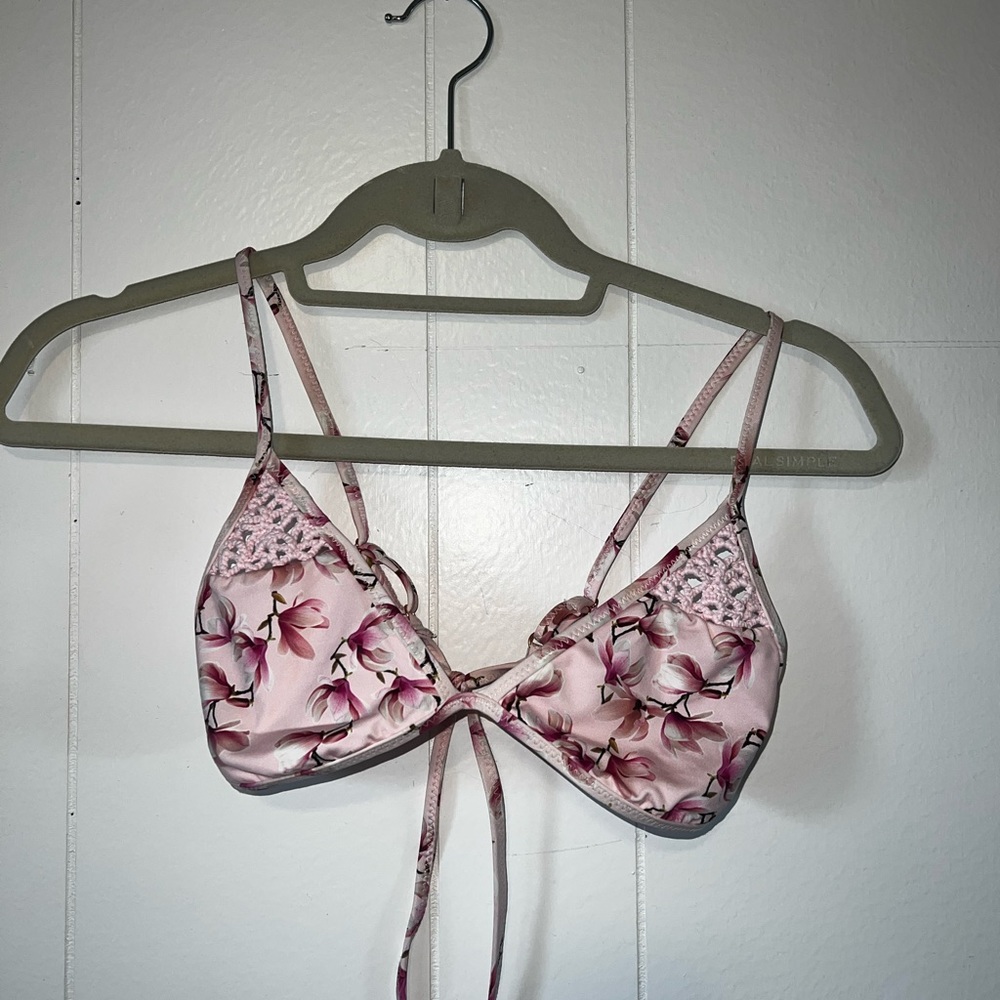 FRANKIES BIKINI TOP